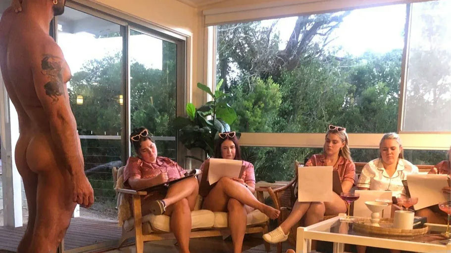 Nude Life Drawing at Your Accommodation – Lisbon Hen Edition thumbnail 3