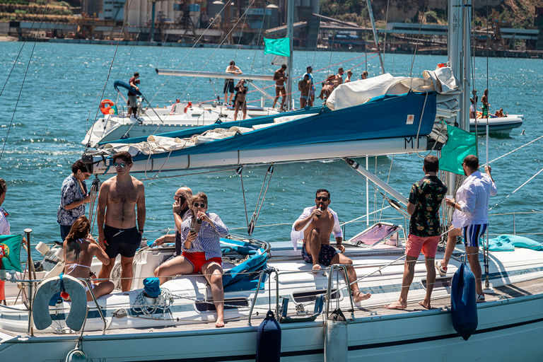 Queen Mary Sailboat - up to 10 guests — photo 3 of 6