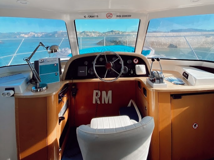 Xuxu Luxury Catamaran - up 14 guests — photo 4 of 7