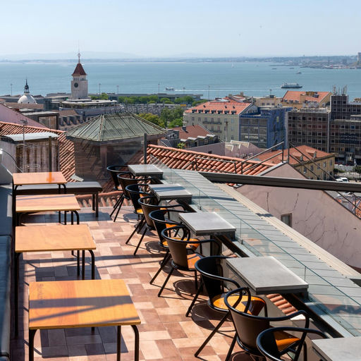 Rooftop 3-Course Meal in Lisbon – 2 Hours Unlimited Drinks thumbnail 4