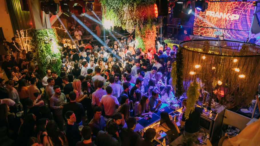 Lisbon Nightclub Entry thumbnail 2