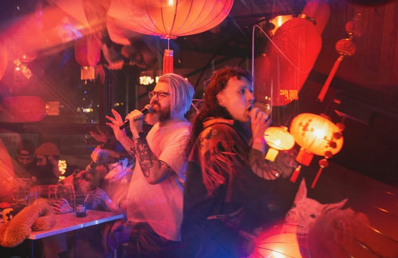 Bottomless Karaoke in Lisbon