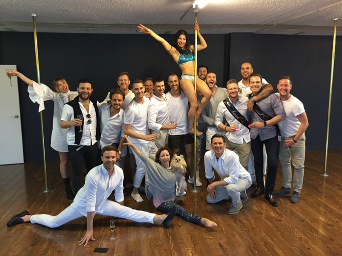 Private Pole Dance Class in Lisbon thumbnail 3