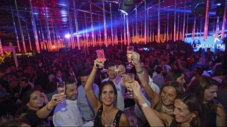 Lisbon Nightclub Entry thumbnail 4