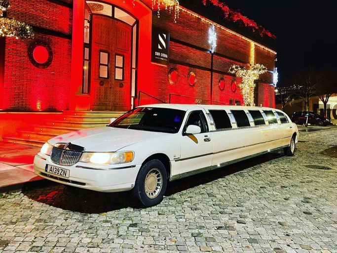 Lisbon Lincoln Limousine Hire