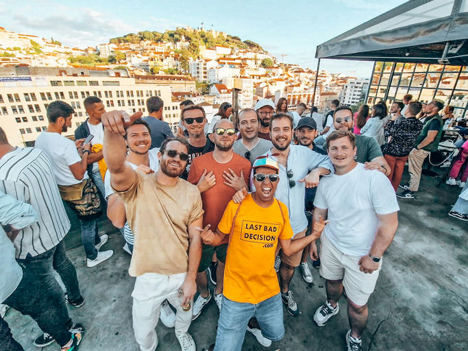 Lisbon Private Rooftop Bar Crawl thumbnail 9