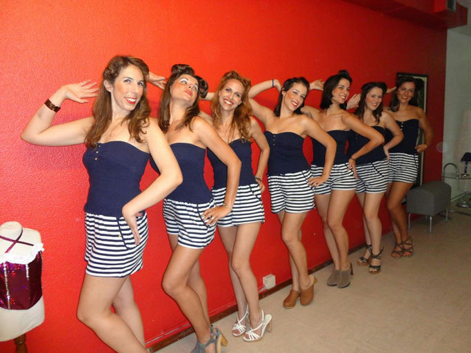 Pin-Up Makeover & Photoshoot in Lisbon thumbnail 5