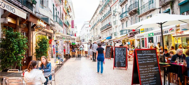 Lisbon Tapas and Wine Food Tour thumbnail 2