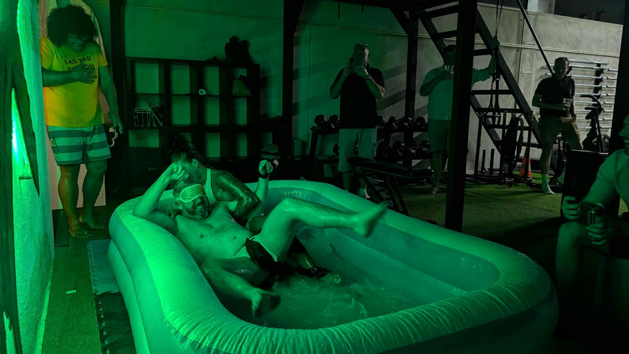 Lisbon Oil / Mud Wrestling Challenge - Stripper vs Stag thumbnail 2