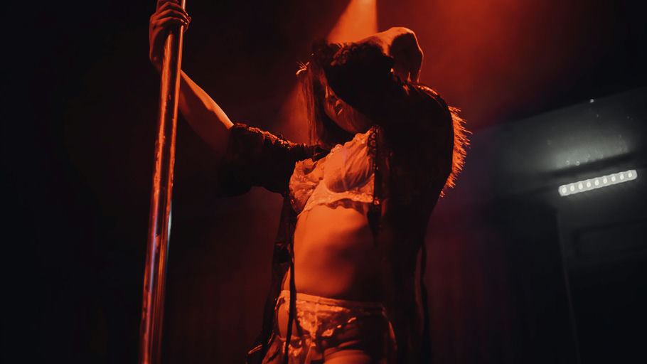 Lisbon Strip Dinner Show Experience thumbnail 5