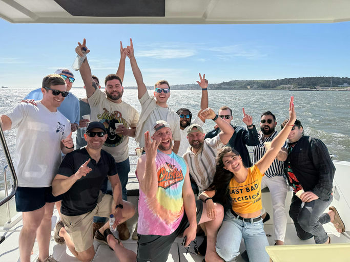 2-Hour Private Boat Hire in Lisbon thumbnail 10