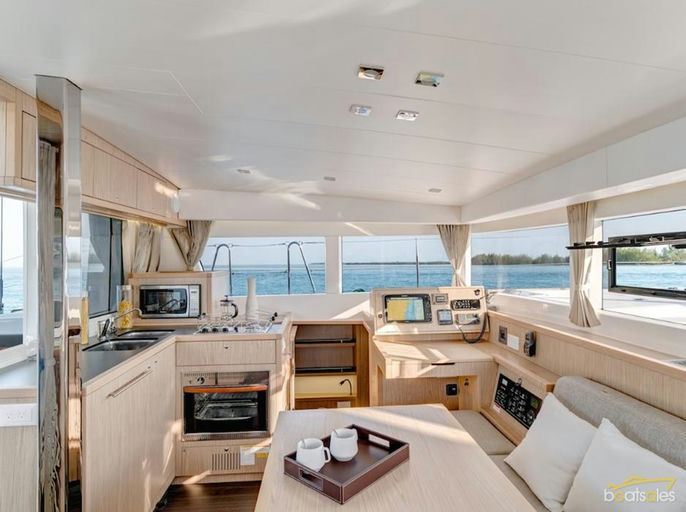 Scarlett Luxury Catamaran - up to 16 guests (daytime) — photo 2 of 7