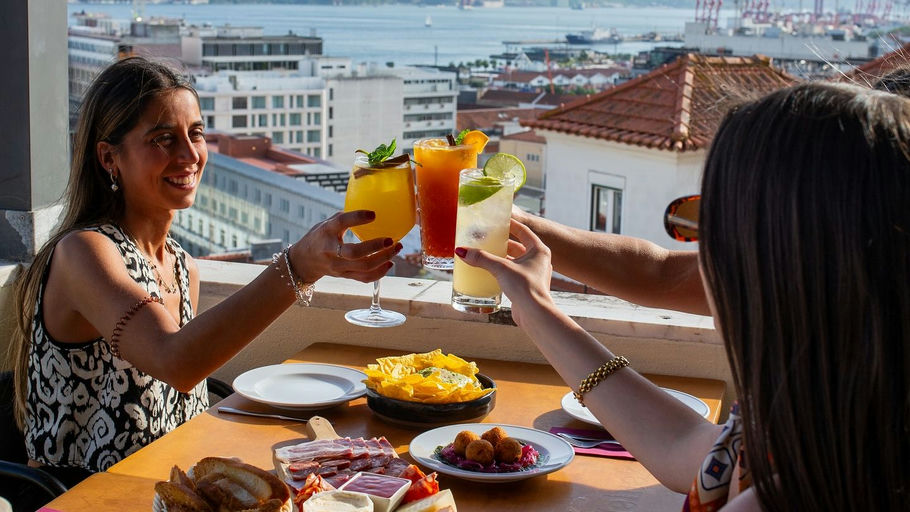 Rooftop Tapas Meal in Lisbon – 2 Hours Unlimited Drinks