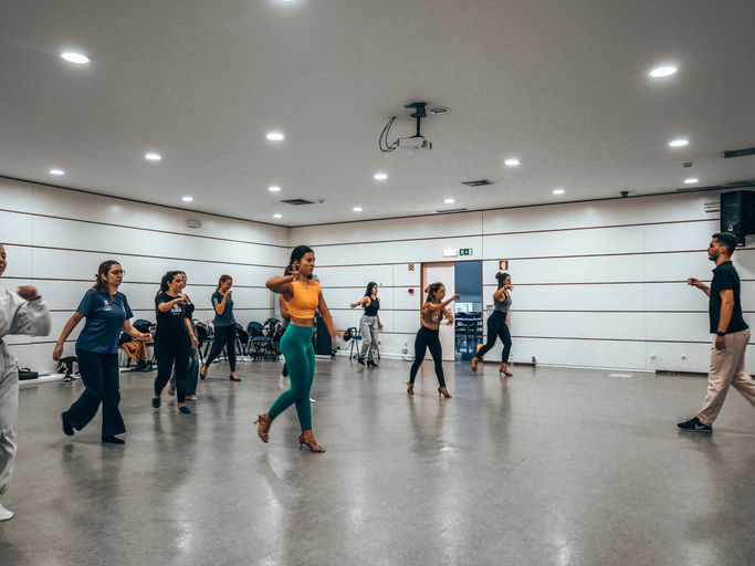 Private Dance Classes in Lisbon – Beyoncé, Burlesque, Salsa & More thumbnail 3