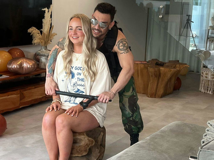 Hire a Private Male Stripper in Lisbon thumbnail 7