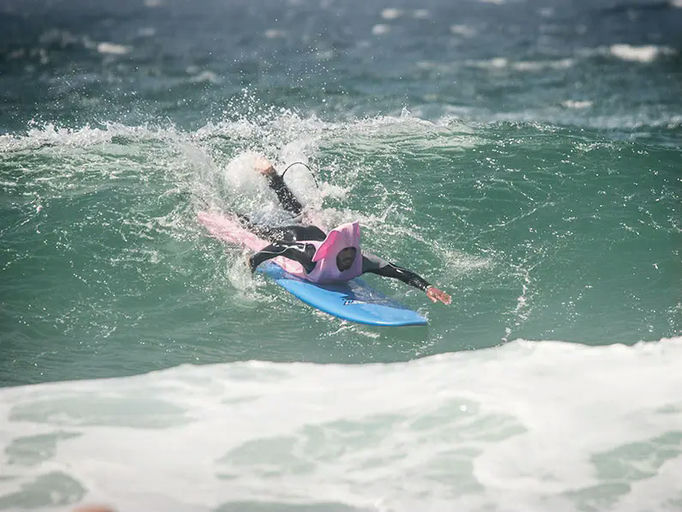 Surfing & Bodyboard Lesson in Lisbon thumbnail 4