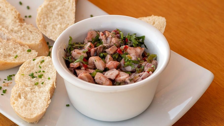 Rooftop Tapas Meal in Lisbon – 2 Hours Unlimited Drinks thumbnail 3